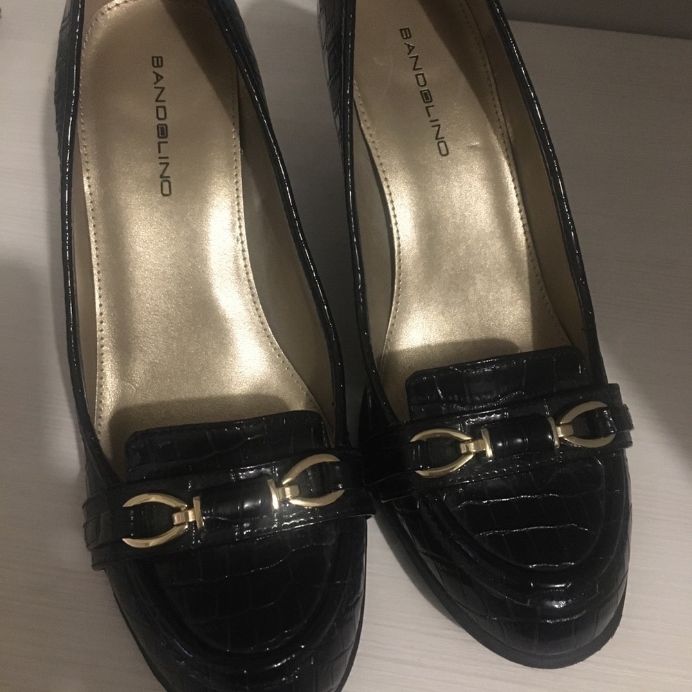 Bandolino Oxford Heels in black